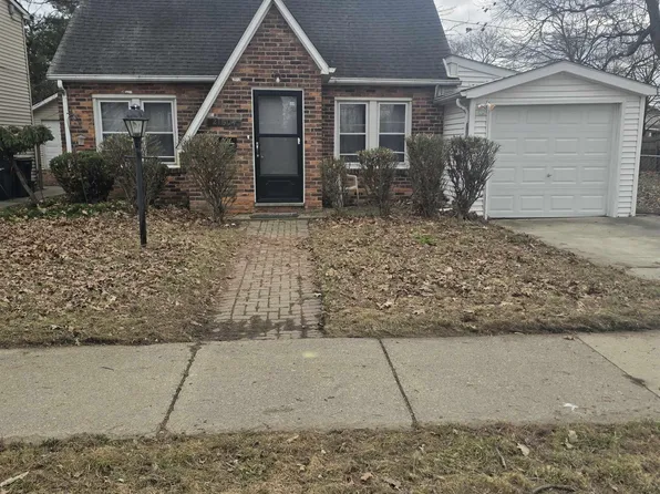 21604 Harper Lake Ave, Saint Clair Shores, MI 48080