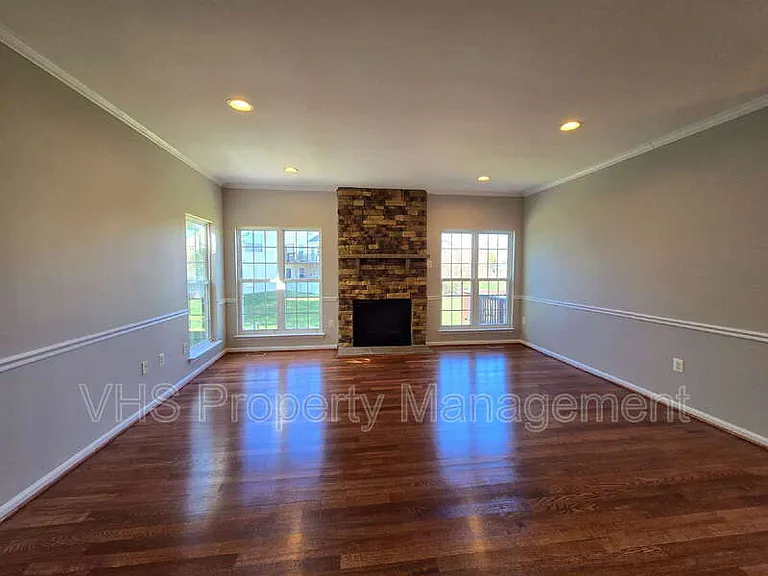2520 Post Oak Dr — Photo 10