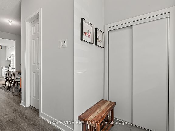 4th image of 225 Billrian Cres