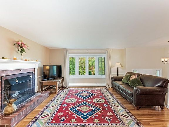 2nd image of 31 Grove St