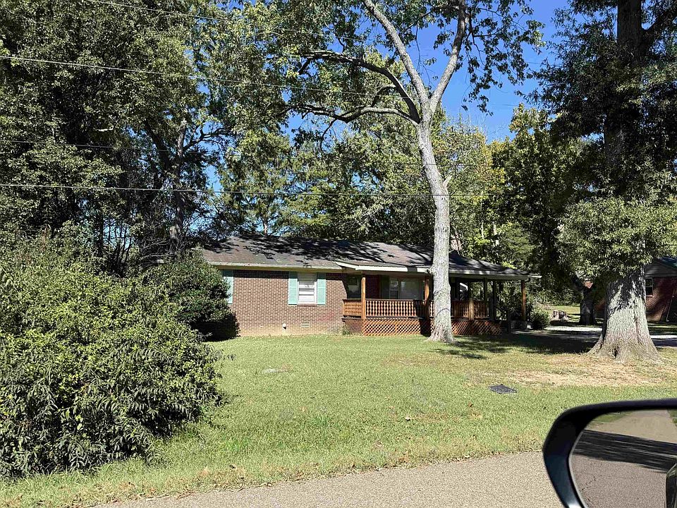 1st image of 105 Hill Dr