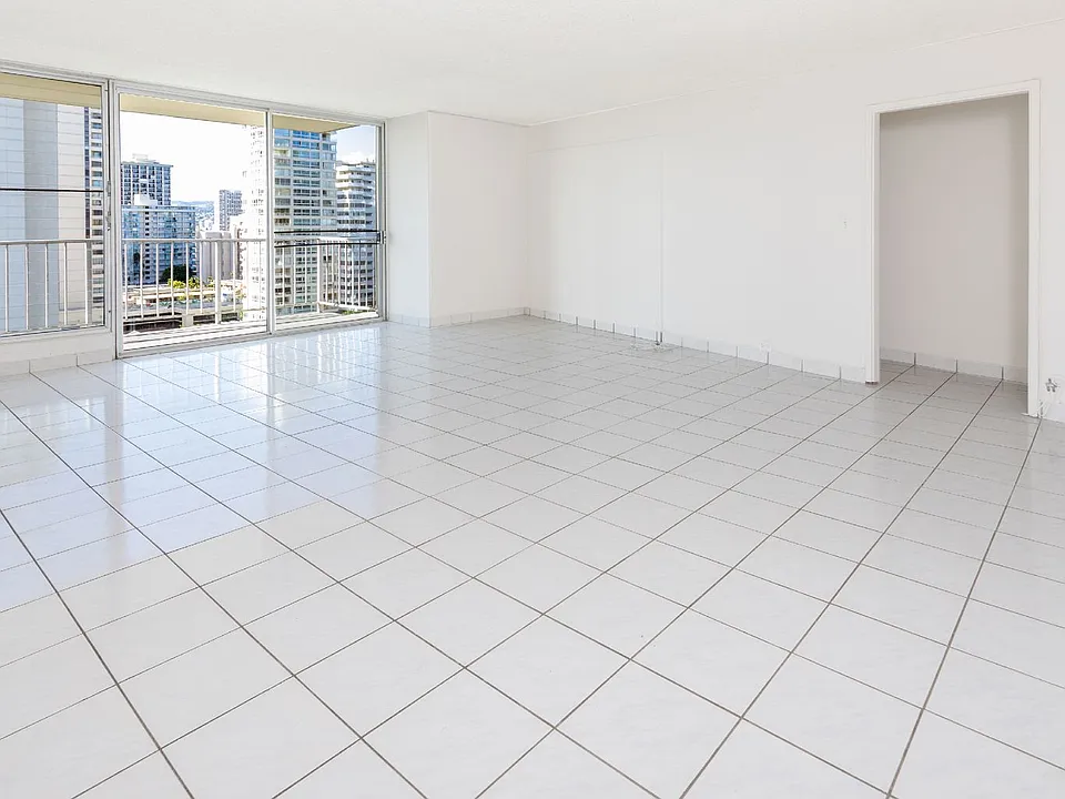 222 Liliuokalani Ave #1303