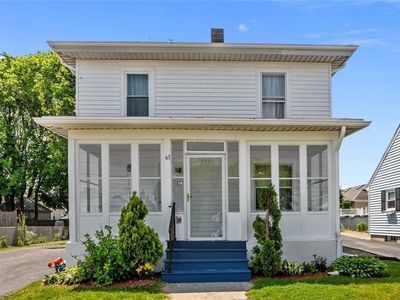 61 Warwick Rd, Pawtucket, RI, 02861