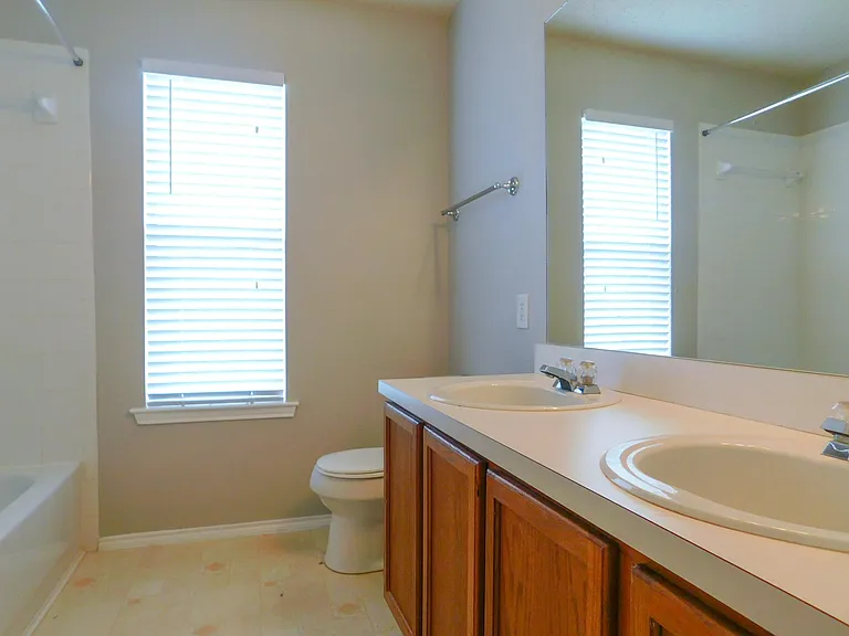 4204 Sonoma Dr — Photo 25