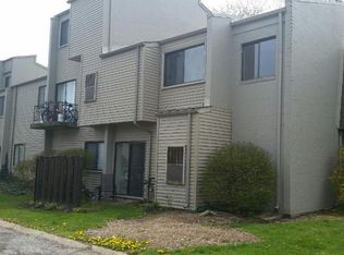 38330 North Ln UNIT 103, Willoughby, OH 44094