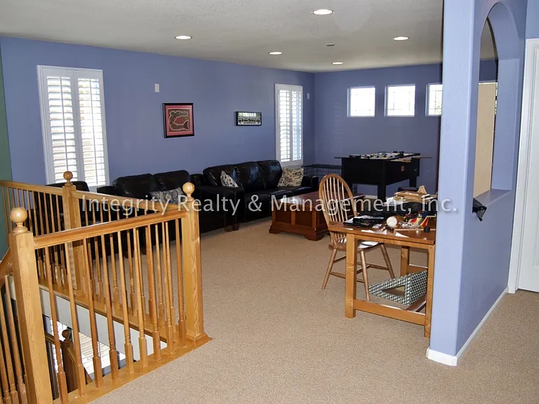 10328 Longwood Way — Photo 16