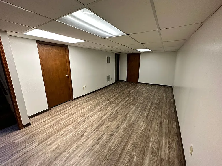2321 W Sumner St — Photo 10