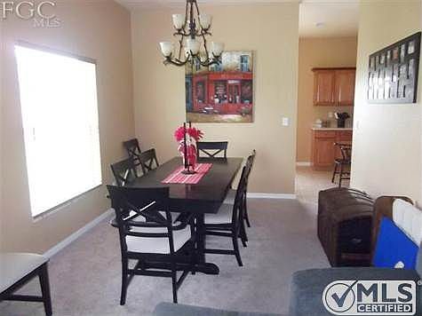 LIVING / DINING ROOM