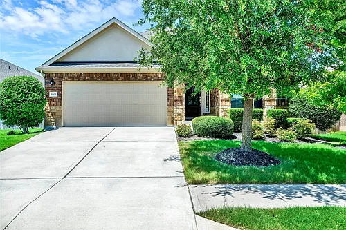 1005 Fountain Grass Way Photo 1
