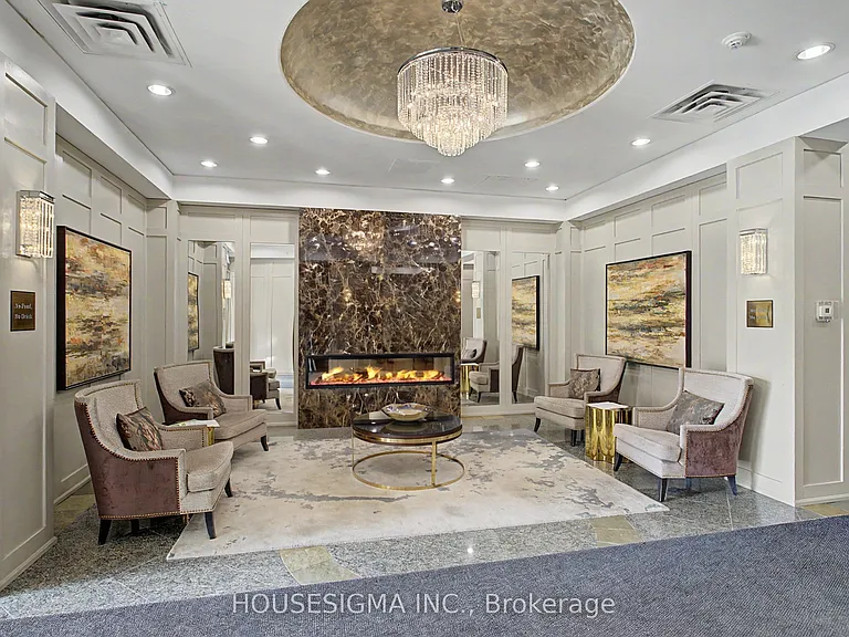 9 Northern Heights Dr #711 — Photo 2