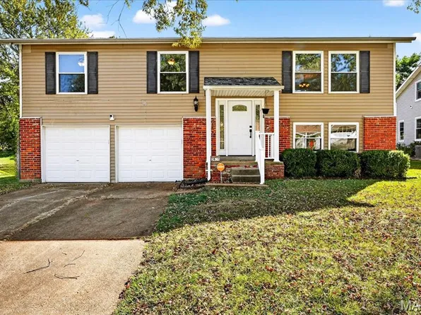 3610 Tarragon Dr, Saint Charles, MO 63303