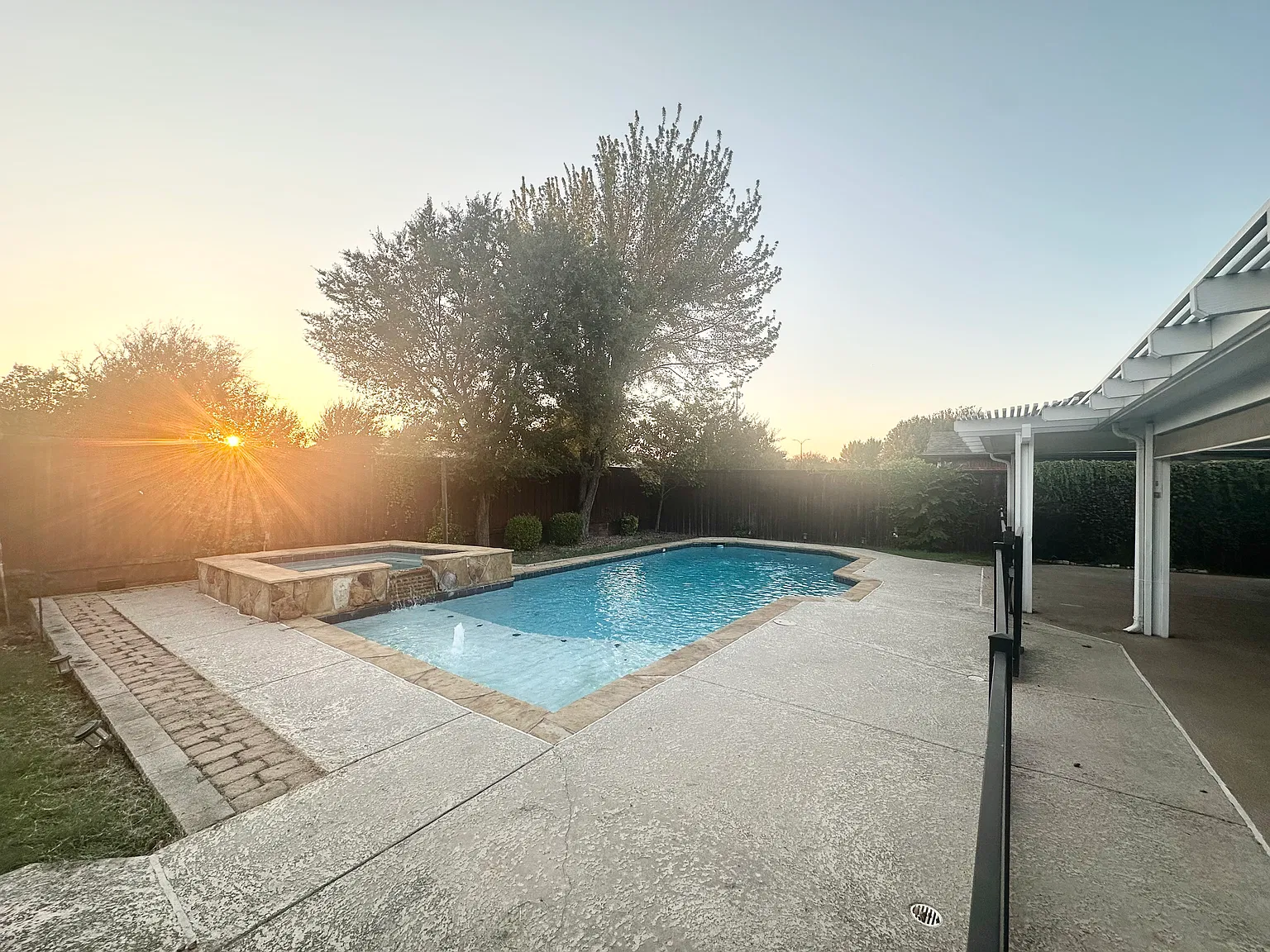 4 bed, 2037 sqft, $3,500 — Photo 4