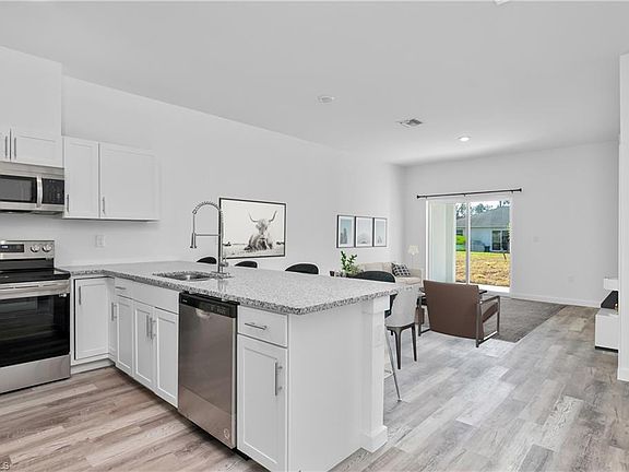 3rd image of 5028/5030 LOCKE LN