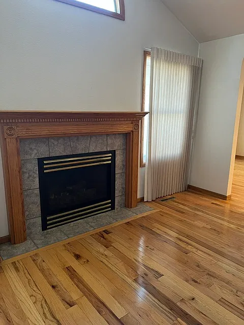 3 bed, 2246 sqft, $2,300 — Photo 4