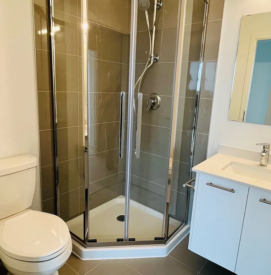 2 bed, 705 sqft, $2,175 — Photo 4