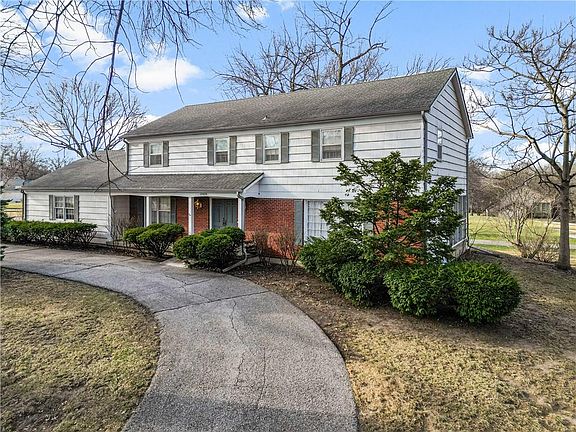 3rd image of 12622 Overbrook Rd