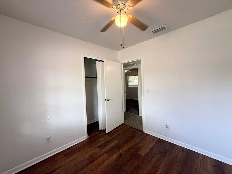 7609 Tacony Dr — Photo 14