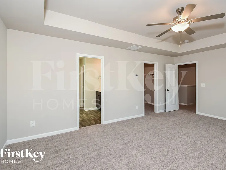 4954 Hillstone Dr — Photo 8