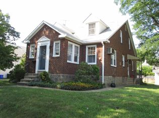 1811 Arthur St, Philadelphia, PA 19152