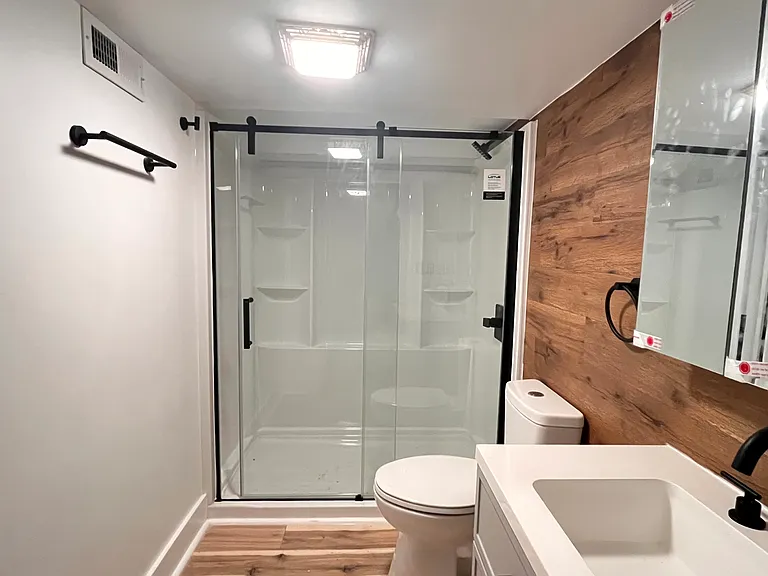 5737 Hobart St #1 — Photo 17
