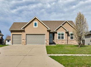 1344 90th St, West Des Moines, IA 50266
