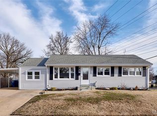 525 Mullanphy Rd, Florissant, MO 63031