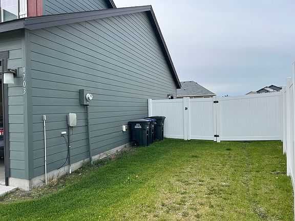 2nd image of 4703 W Cottontail St