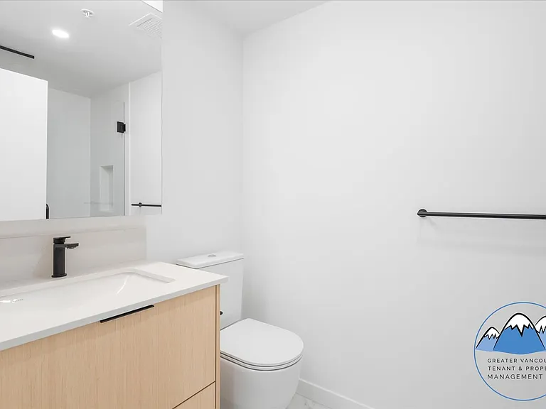 13738 Central Ave — Photo 15