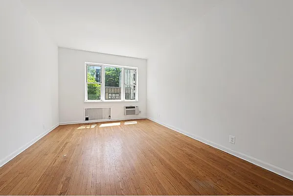 Rented by Douglas Elliman | media 6