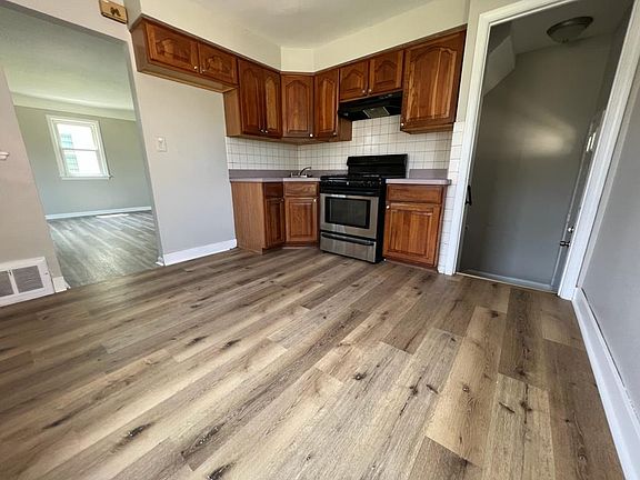 5th image of 5132 E 119th St