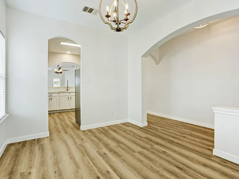 128 Almquist St — Photo 3