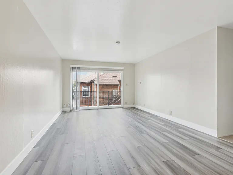 2431 Ellsworth St — Photo 5