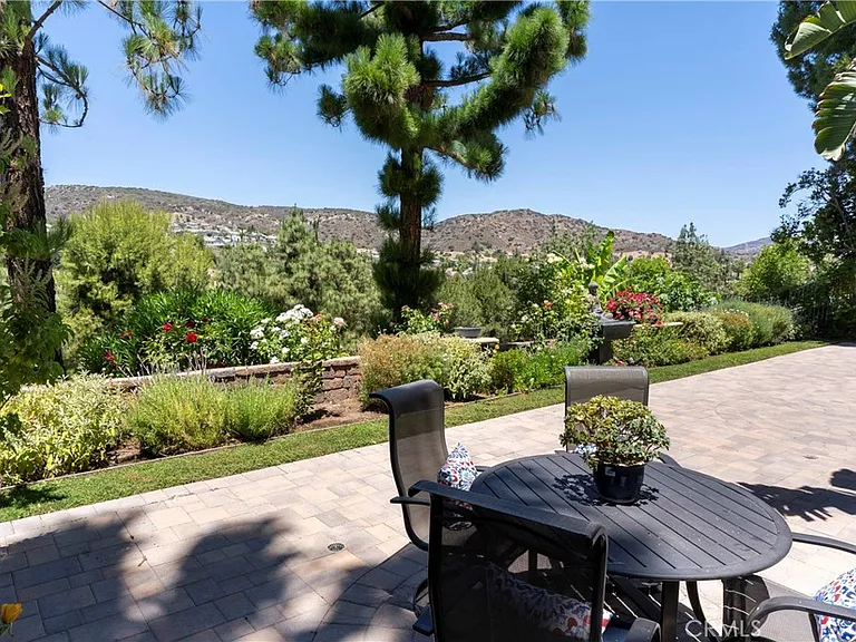7371 Westcliff Dr — Photo 40