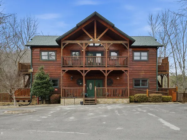 319 Poplar Point Way, Gatlinburg, TN 37738