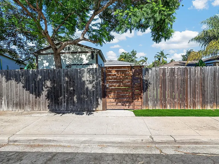 7105 Hoffman Ave #A — Photo 14