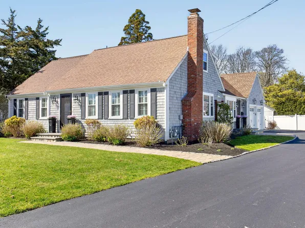 110 Mariners Lane, Falmouth, MA 02540