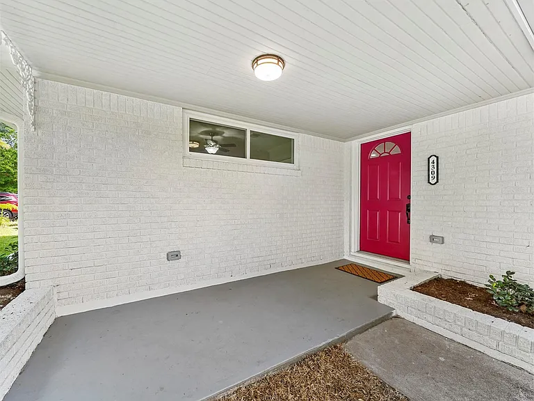 4309 Stillbrooke Dr — Photo 2