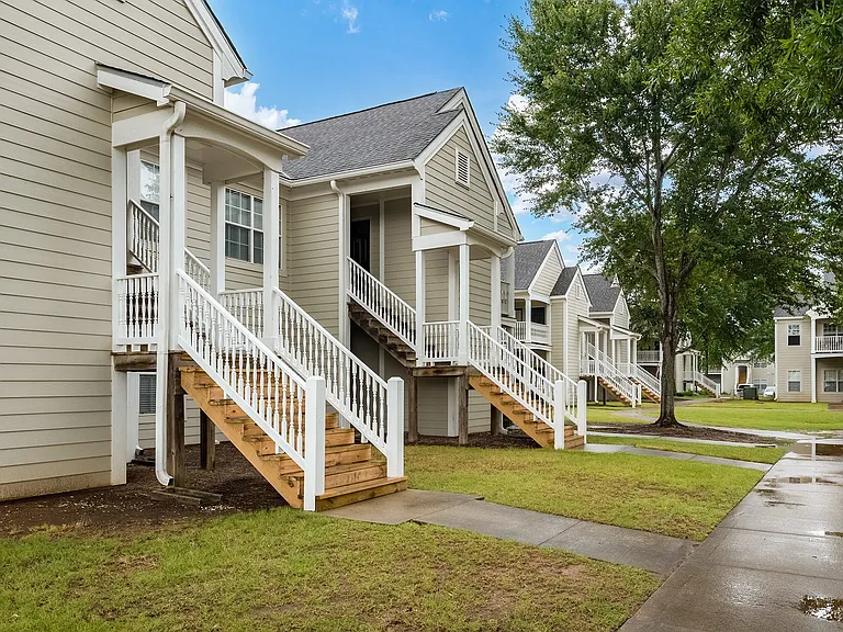 Maple Village Apartments — Photo 53