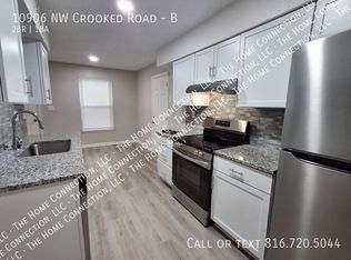 10906 NW Crooked Rd APT B, Kansas City, MO 64152