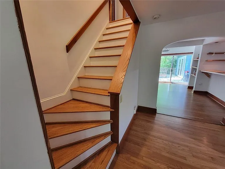 404 Emory Dr NE — Photo 18