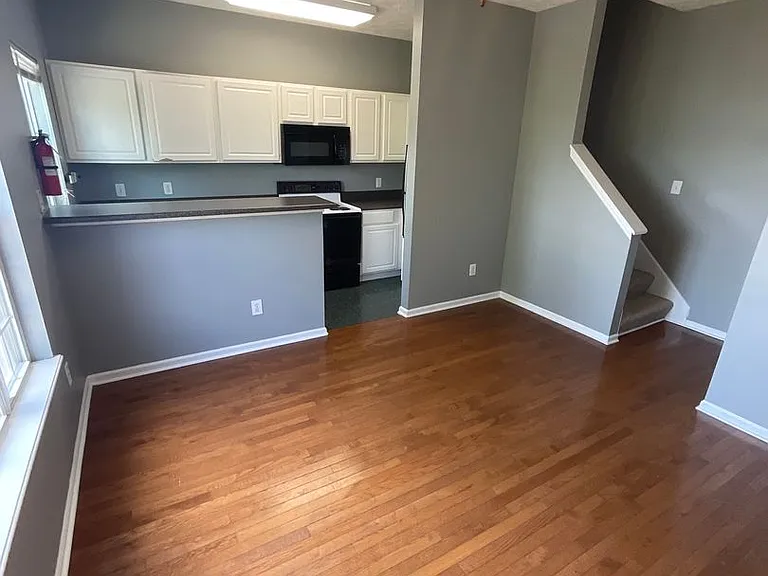 125 N Washington St — Photo 126