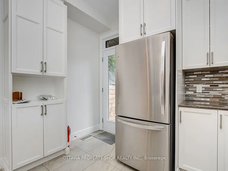 40 5th Ave — Photo 19