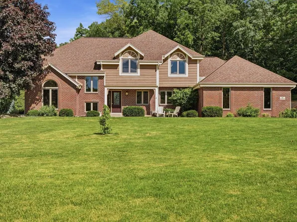 S67W20071 Benjamin COURT, Muskego, WI 53150