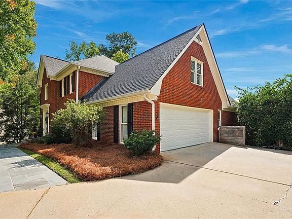 3rd image of 235 Meissen Ct