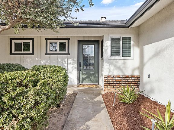 3rd image of 308 E Country Avenue