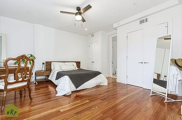 1st image of 476A Hancock St #2A
