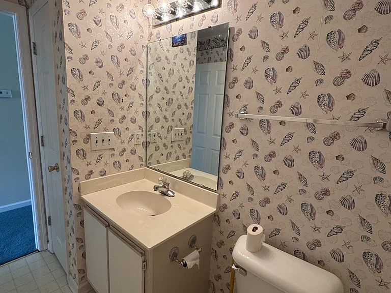 556 White River Dr #44B-1 — Photo 10