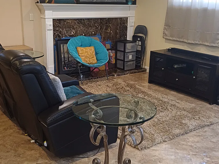 5851 Richmond Ave — Photo 1