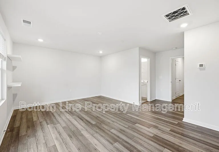 1112 Lily Loch Way — Photo 21