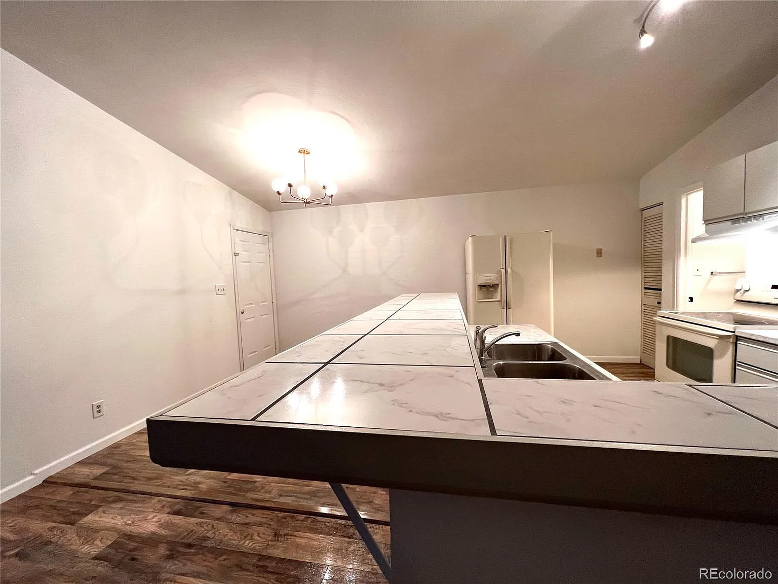 3 bed, 2.0 bath, 1064 sqft, $1,500 — Photo 4